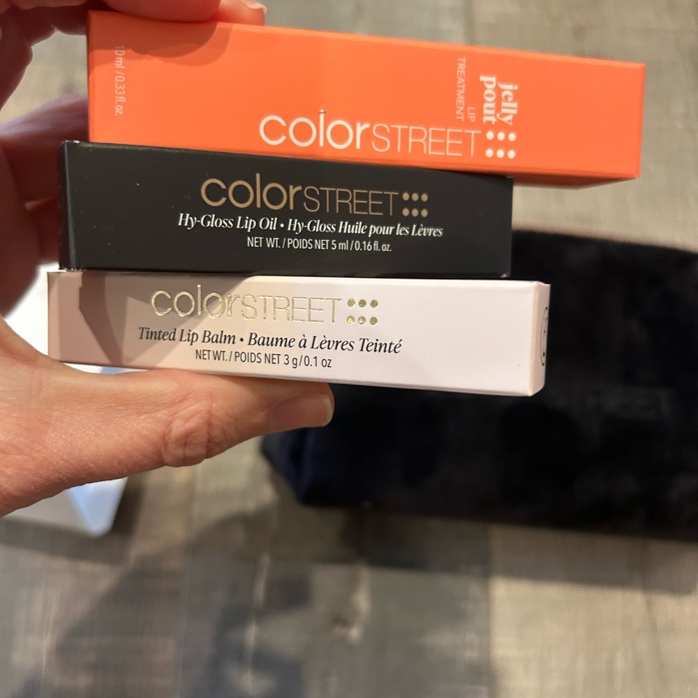 Color Street glow all out gift set + makeup brush NWT
